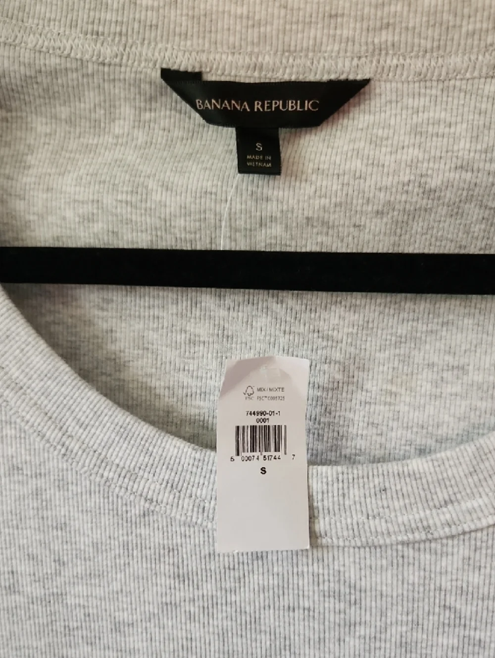 Banana Republic Light Heather Gray Ribbed Scoop Neck Long Sleeve Tee - Picture 2 of 3